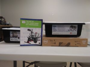 what a LEGO Mindstorms EV3 kit contains